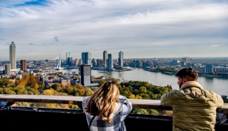 Rotterdamse burgemeester pleit voor strengere aanpak georganiseerde criminaliteit Rotterdamse burgemeester pleit voor strengere aanpak georganiseerde criminaliteit