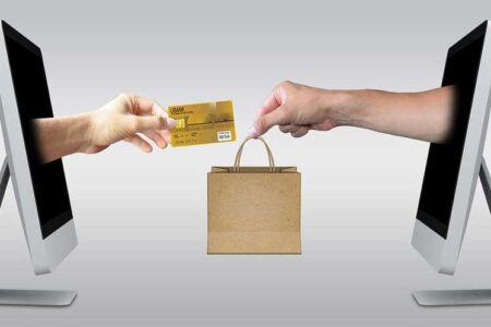 E-commerce Groei en de Impact op Traditionele Winkels E-commerce Groei en de Impact op Traditionele Winkels